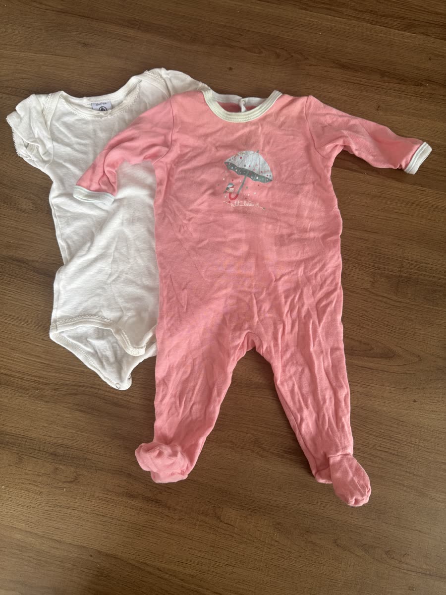 lot pyjama et body bebe fille Petit Bateau 3 mois et 12 mois rose et blanc coton — Bon Etat — à Paris